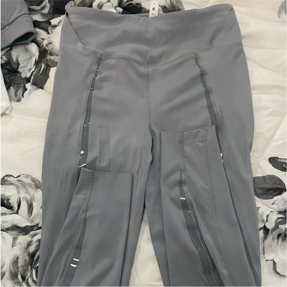 Lululemon leggings - Picture 8 of 8